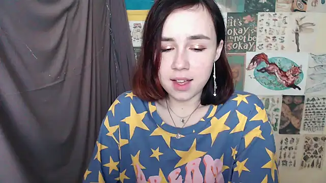 VeryVeryVeryShy  online show from February 4, 6:46 am