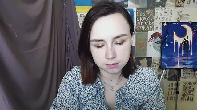 VeryVeryVeryShy  online show from March 19, 6:46 am