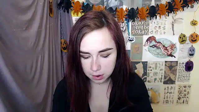 VeryVeryVeryShy  online show from October 15, 5:40 am