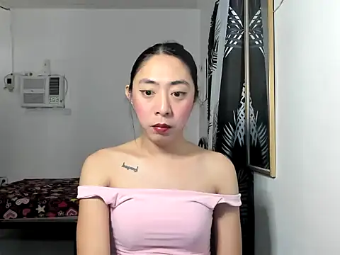 ErikaJayne4u online show from February 5, 5:01 am