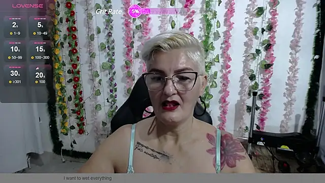 Snapshot of bety-cum2 chatting on December 14, 10:13 am bety-cum2 online show from December 14, 10:13 am