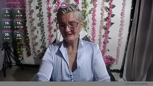 Snapshot of bety-cum2 chatting on January 16, 11:48 pm bety-cum2 online show from January 16, 11:48 pm