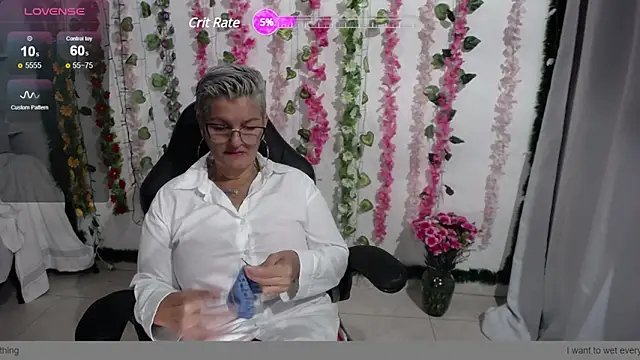 Snapshot of bety-cum2 chatting on January 17, 11:59 am bety-cum2 online show from January 17, 11:59 am