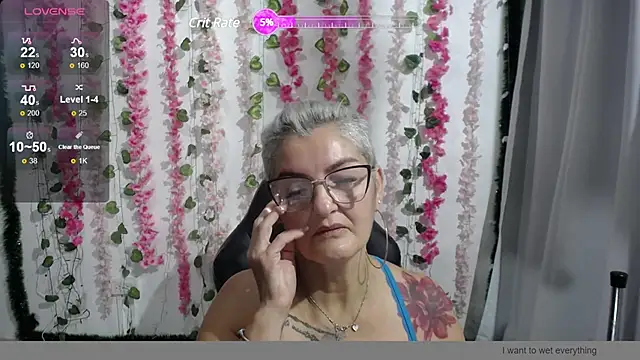 Snapshot of bety-cum2 chatting on January 23, 11:48 am bety-cum2 online show from January 23, 11:48 am