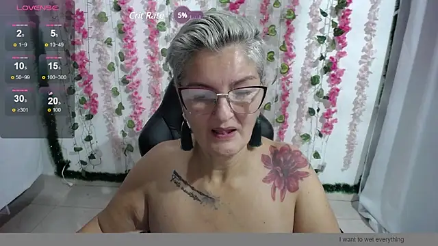 Snapshot of bety-cum2 chatting on February 1, 3:07 pm bety-cum2 online show from February 1, 3:07 pm