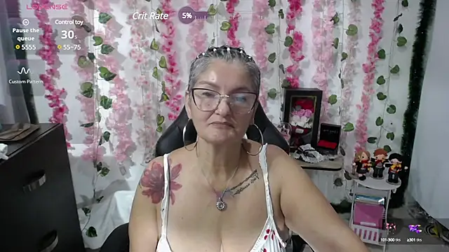 Snapshot of bety-cum2 chatting on March 12, 2:23 pm bety-cum2 online show from March 12, 2:23 pm