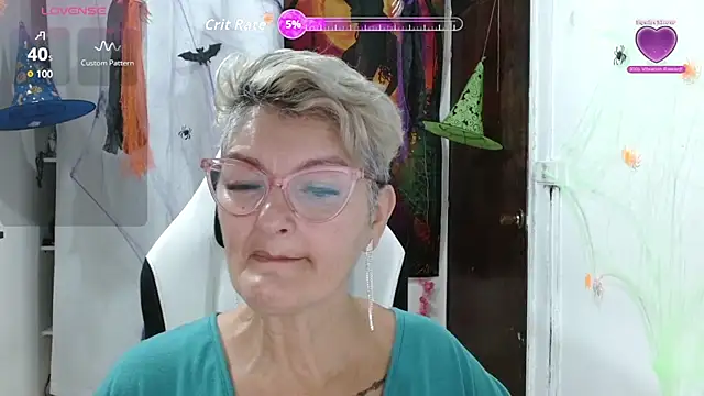 Snapshot of bety-cum2 chatting on October 11, 9:30 am bety-cum2 online show from October 11, 9:30 am