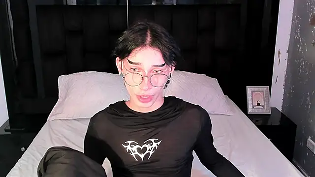 AndyWiilliams online show from February 3, 8:57 pm