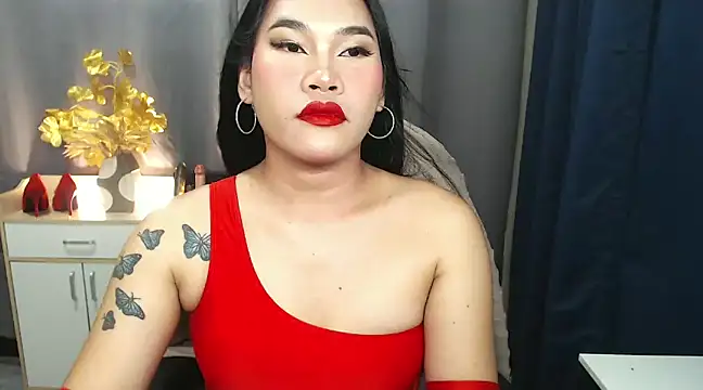 Snapshot of Ur_Fantastic_Lina chatting on January 17, 9:17 pm Ur Fantastic Lina online show from January 17, 9:17 pm