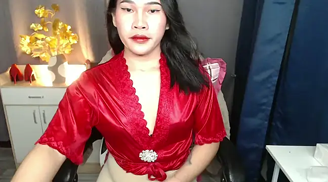 Snapshot of Ur_Fantastic_Lina chatting on February 1, 10:44 pm Ur Fantastic Lina online show from February 1, 10:44 pm