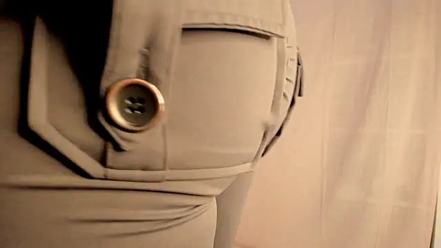 Snapshot of hee_jeen chatting on January 22, 5:06 pm hee jeen online show from January 22, 5:06 pm