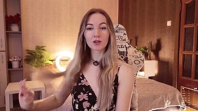 Snapshot of Hello_Lisha chatting on April 30, 8:20 am Hello Lisha online show from April 30, 8:20 am