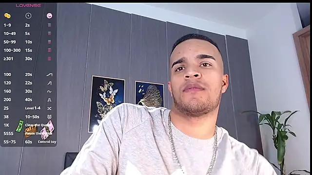 Bigcock 21cm  online show from March 18, 7:53 pm