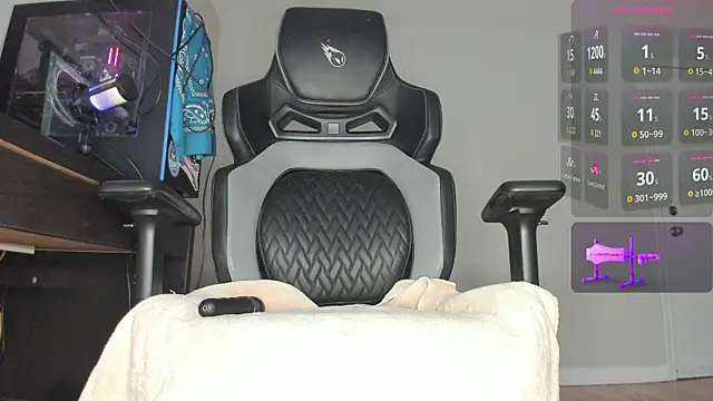 Snapshot of Redjina_Angel chatting on October 20, 1:22 pm Redjina Angel online show from October 20, 1:22 pm