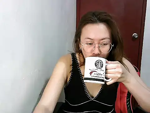 Snapshot of crizzybel chatting on January 20, 2:11 am crizzybel online show from January 20, 2:11 am