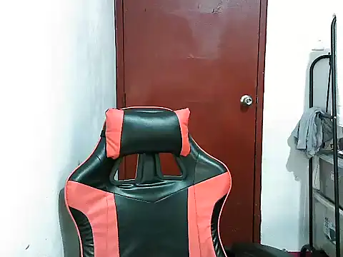 Snapshot of crizzybel chatting on January 25, 6:35 pm crizzybel online show from January 25, 6:35 pm