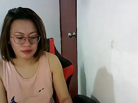 Snapshot of crizzybel chatting on March 3, 11:56 pm crizzybel online show from March 3, 11:56 pm