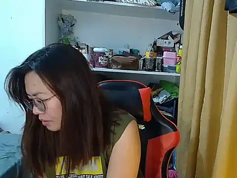 crizzybel online show from April 28, 5:07 pm