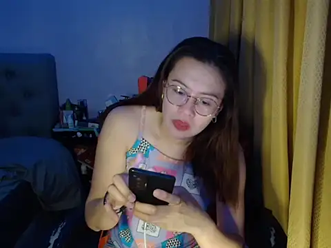 Snapshot of crizzybel chatting on June 1, 5:36 pm crizzybel online show from June 1, 5:36 pm