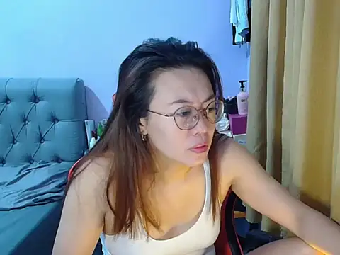 Snapshot of crizzybel chatting on June 16, 8:00 pm crizzybel online show from June 16, 8:00 pm