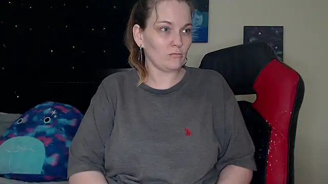 ToxicLilly online show from December 17, 7:40 am