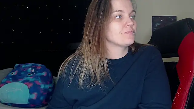 ToxicLilly online show from December 19, 11:39 am