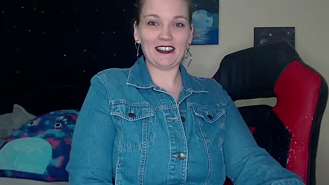 ToxicLilly online show from January 6, 11:51 am