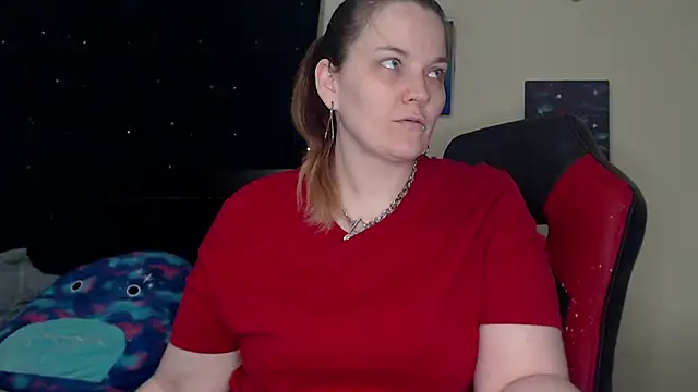 ToxicLilly online show from January 26, 8:36 am