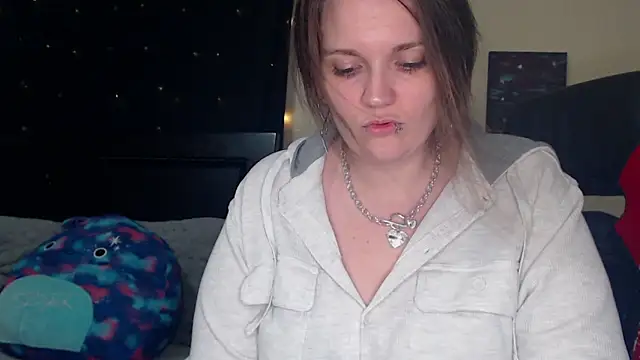 ToxicLilly online show from March 21, 8:17 am