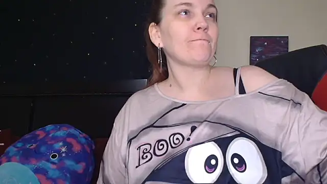 ToxicLilly online show from October 18, 8:26 am