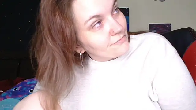 ToxicLilly online show from December 14, 10:20 am