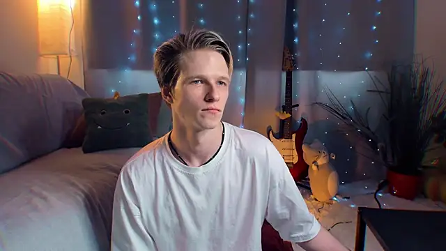 Breston Sweet online show from April 15, 6:53 am