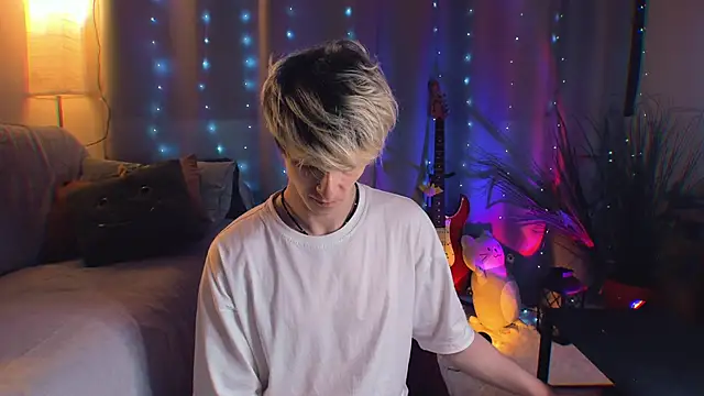 Breston Sweet online show from April 25, 4:26 pm