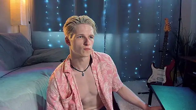 Breston Sweet online show from July 28, 3:02 am