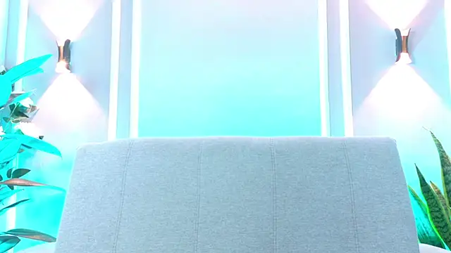 isa kiss online show from February 20, 12:05 pm