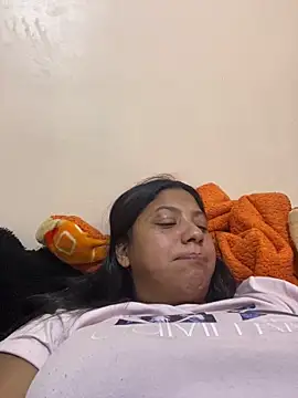 Snapshot of Leylafourniert chatting on December 20, 7:50 pm Leylafourniert online show from December 20, 7:50 pm