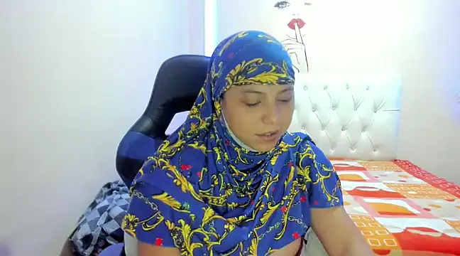 Snapshot of Leylafourniert chatting on January 13, 11:06 pm Leylafourniert online show from January 13, 11:06 pm