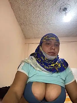 Snapshot of Leylafourniert chatting on January 14, 10:12 pm Leylafourniert online show from January 14, 10:12 pm
