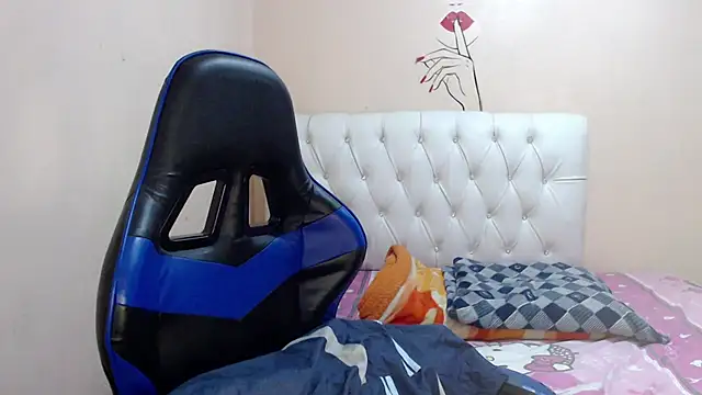 Snapshot of Leylafourniert chatting on October 8, 5:10 pm Leylafourniert online show from October 8, 5:10 pm