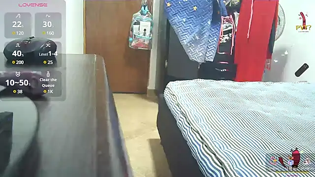 Snapshot of samantha_hot10 chatting on January 17, 11:07 pm samantha hot10 online show from January 17, 11:07 pm