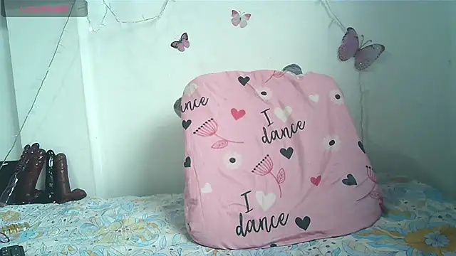 Snapshot of samantha_hot10 chatting on February 19, 2:55 pm samantha hot10 online show from February 19, 2:55 pm