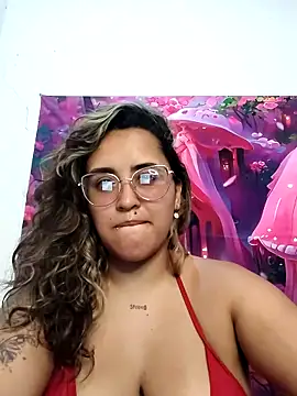 Snapshot of Karol_naughty chatting on March 2, 1:18 pm Karol naughty online show from March 2, 1:18 pm