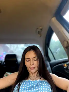 PrincessaHill  online show from December 4, 6:23 am