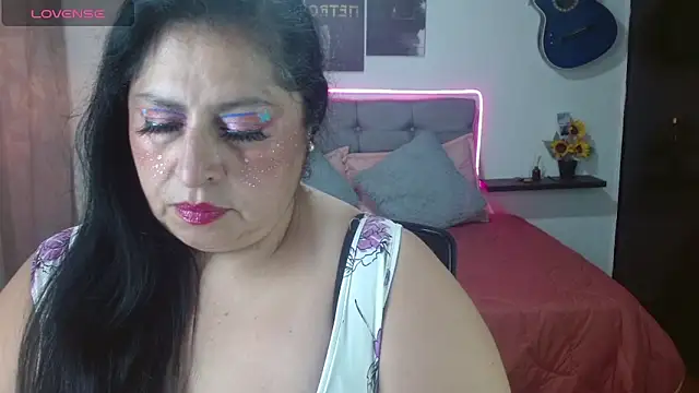 Snapshot of Keyla01_ chatting on June 20, 6:22 pm Keyla01 online show from June 20, 6:22 pm