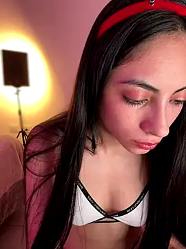 martiiaciar online show from December 21, 2:41 am