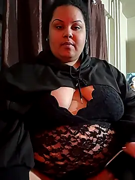 Snapshot of MissMazi chatting on November 30, 8:07 am MissMazi online show from November 30, 8:07 am