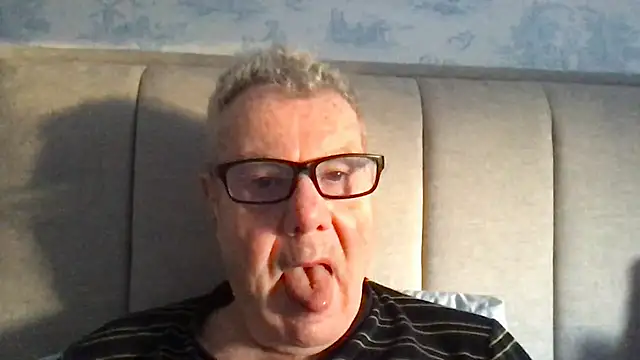 Oldpistolpete online show from December 19, 9:05 am