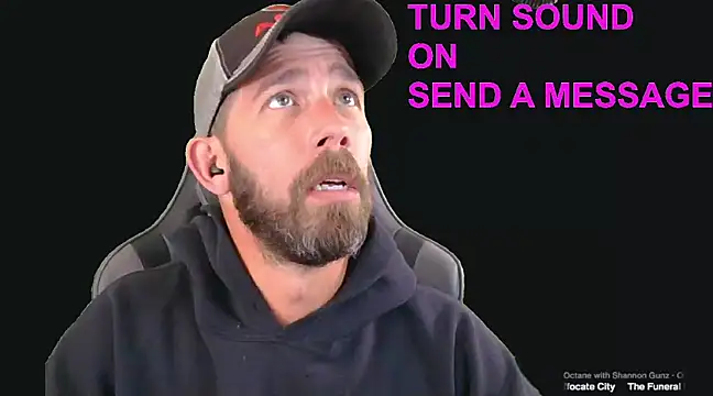 Snapshot of hellraizer1 chatting on December 21, 3:53 pm hellraizer1 online show from December 21, 3:53 pm