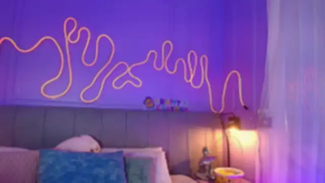 Sofly s online show from April 6, 11:55 am