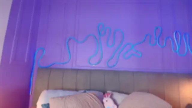 Sofly s online show from April 21, 11:49 am